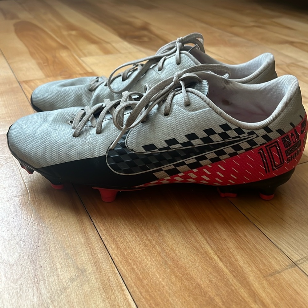 Nike 10 Alegria soccer cleats